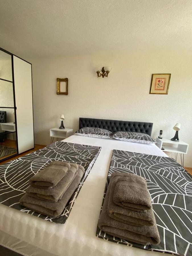 Apartment Capital *